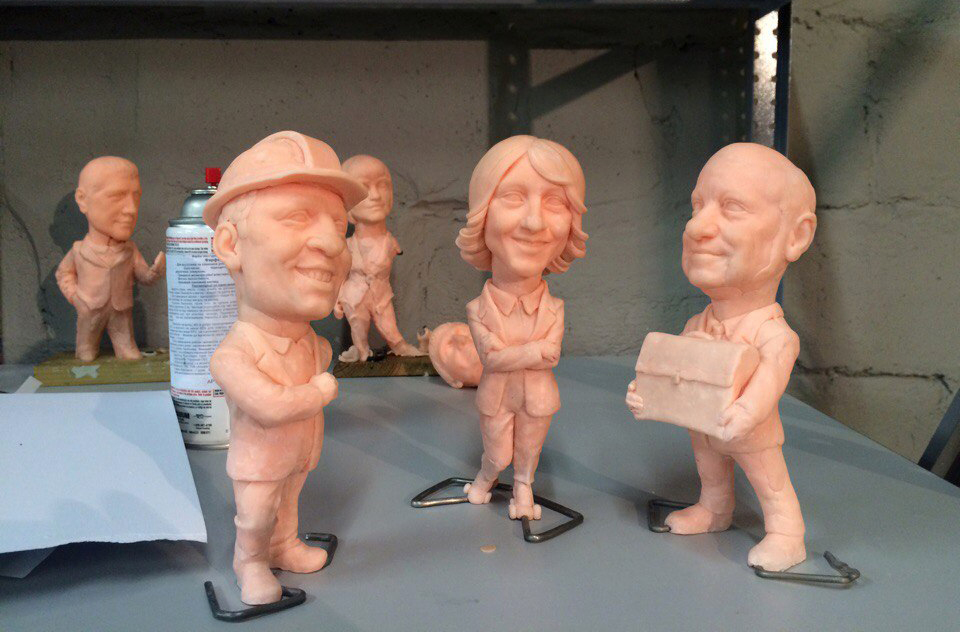cartoon-figurines